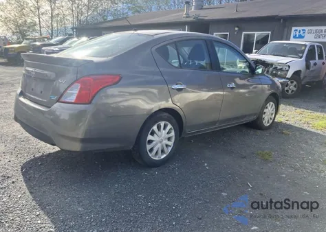 2016 Nissan Versa 1.6 S/1.6 S+/1.6 Sl/1.6 Sv z USA, uszkodzony, nr VIN 3N1CN7AP6GL875828